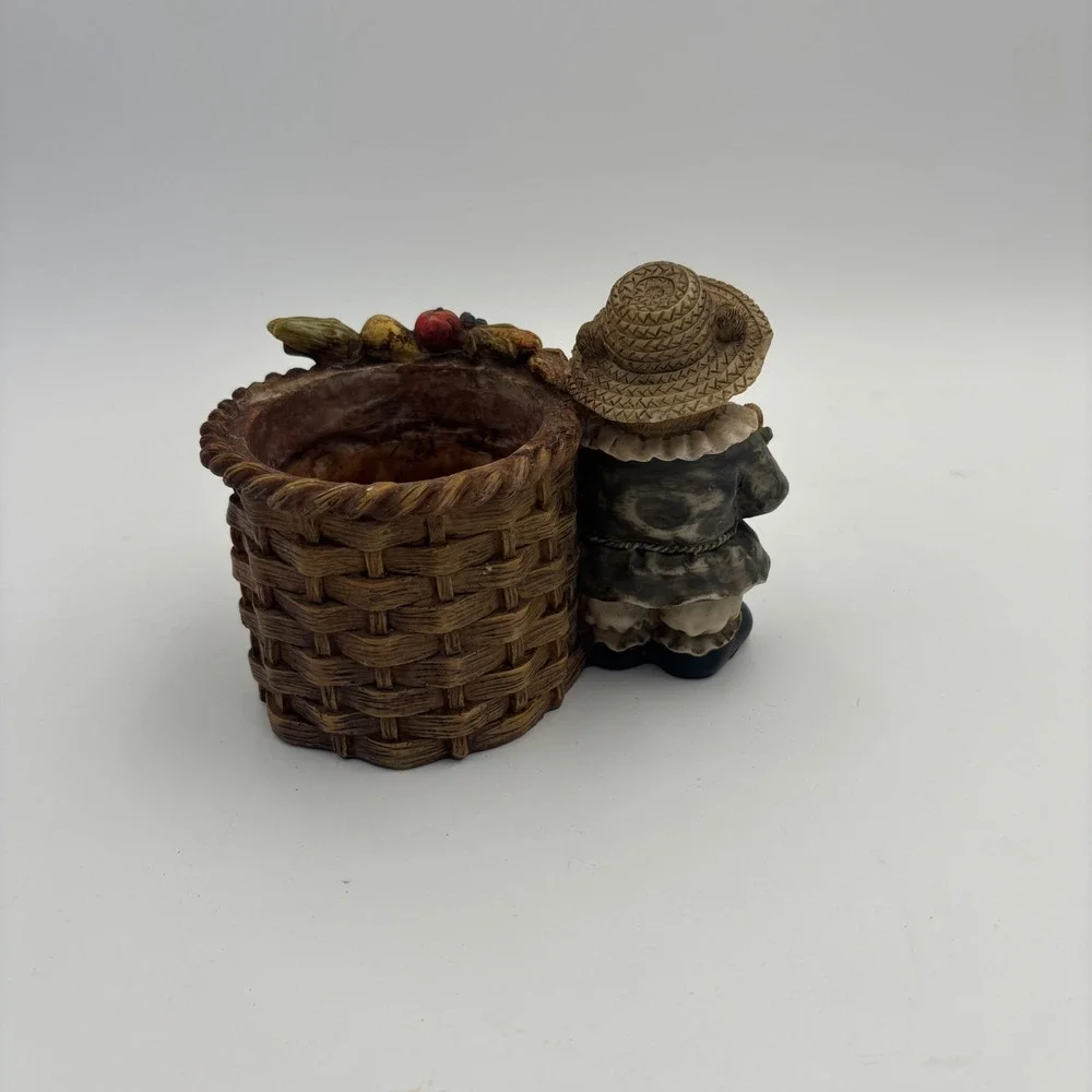 Unbranded Harvest Bear Figurine Planter Unisex Small Brown Excellent Fall Decor